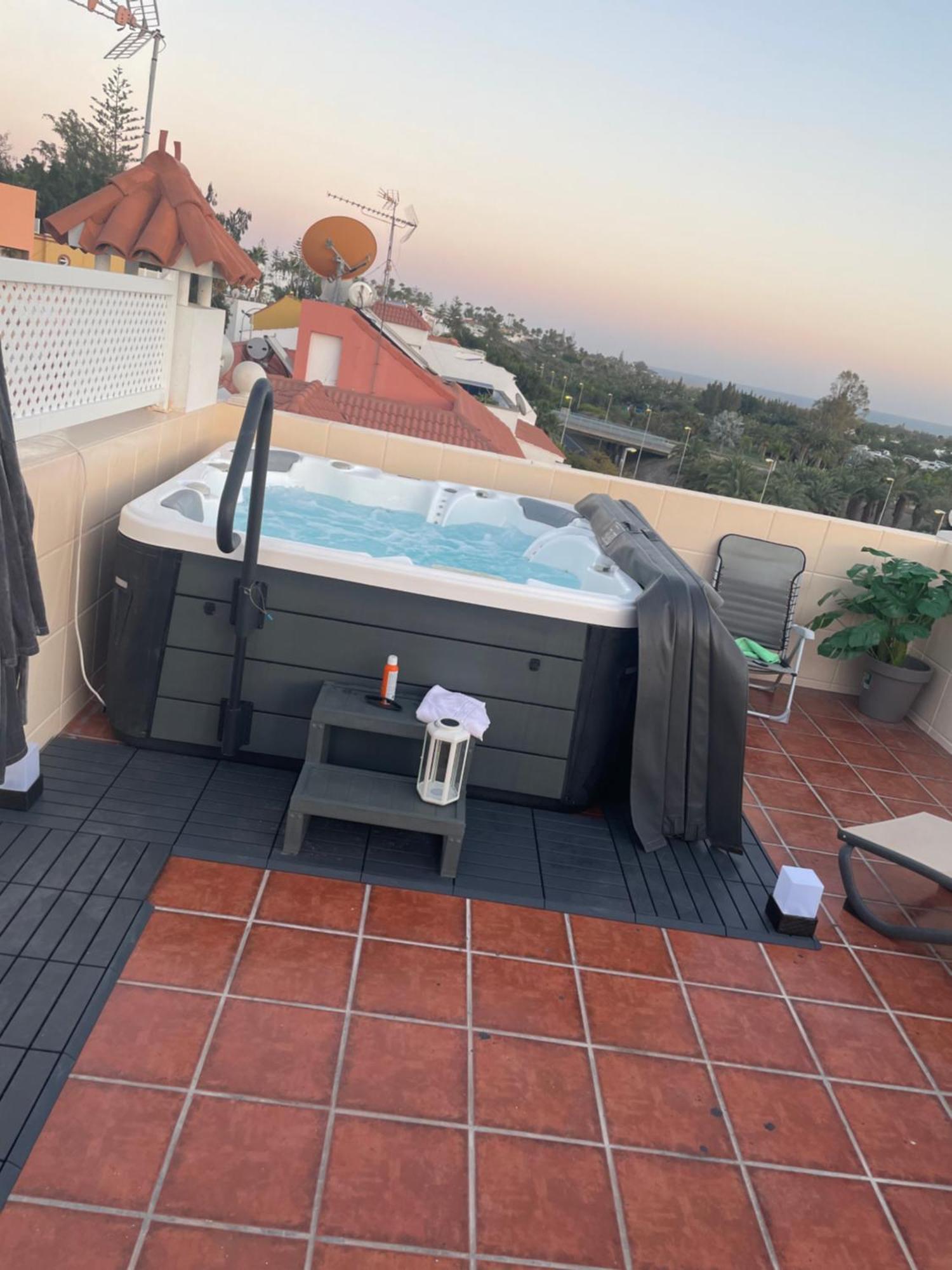 Basement Apartment San Bartolomé Екстериор снимка